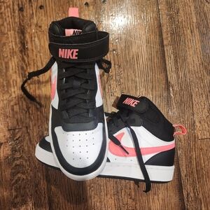 listing-status-banner